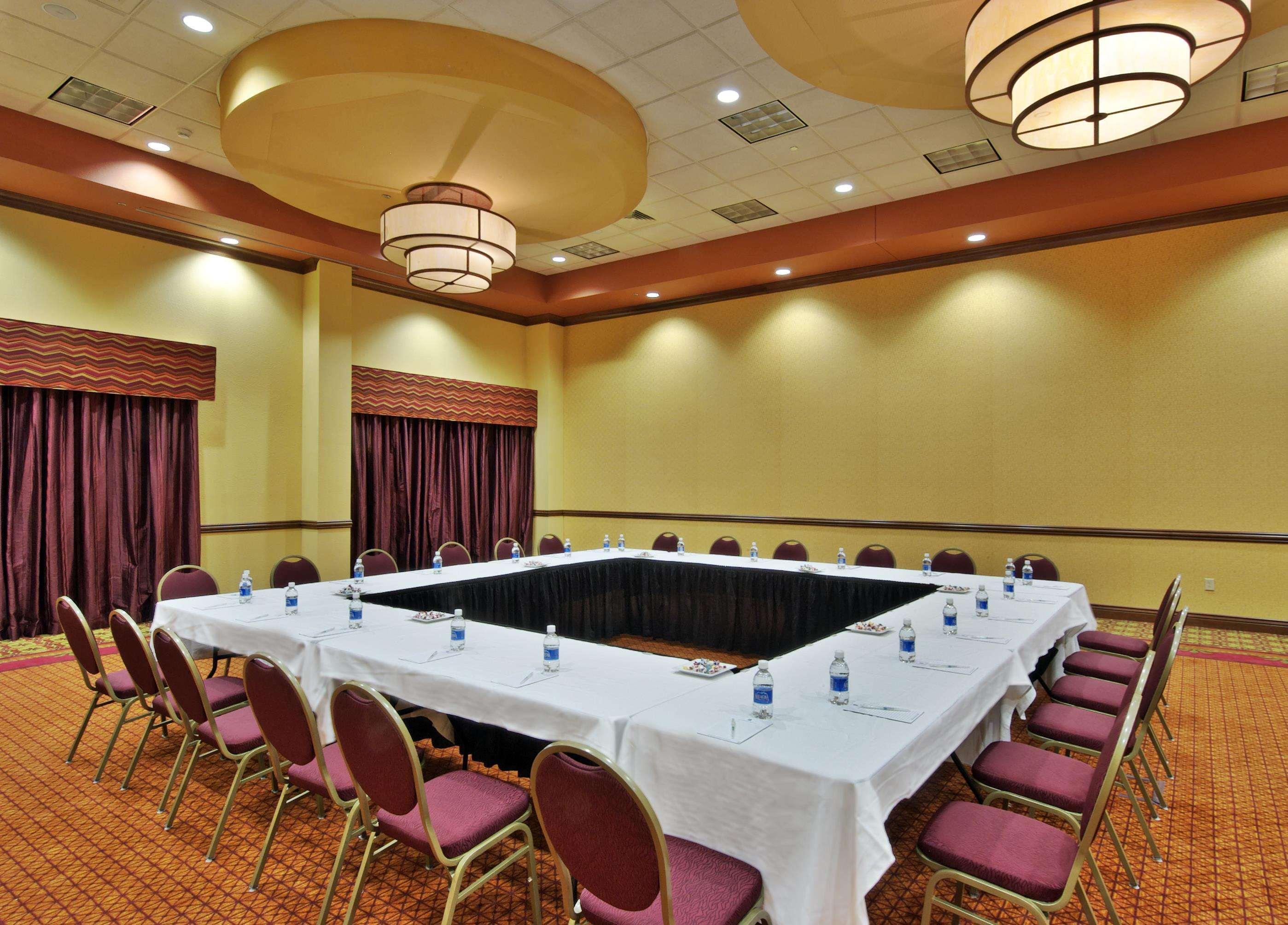 Embassy Suites Omaha- La Vista/ Hotel & Conference Center מתקנים תמונה