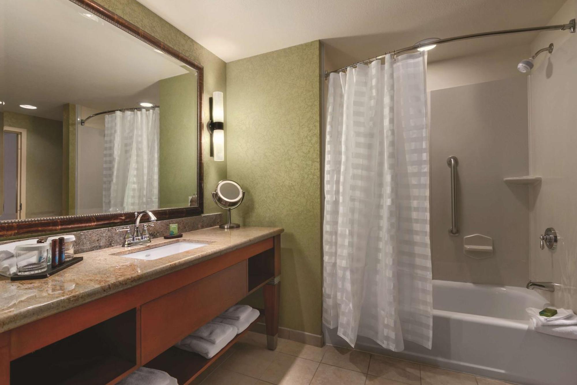 Embassy Suites Omaha- La Vista/ Hotel & Conference Center מראה חיצוני תמונה