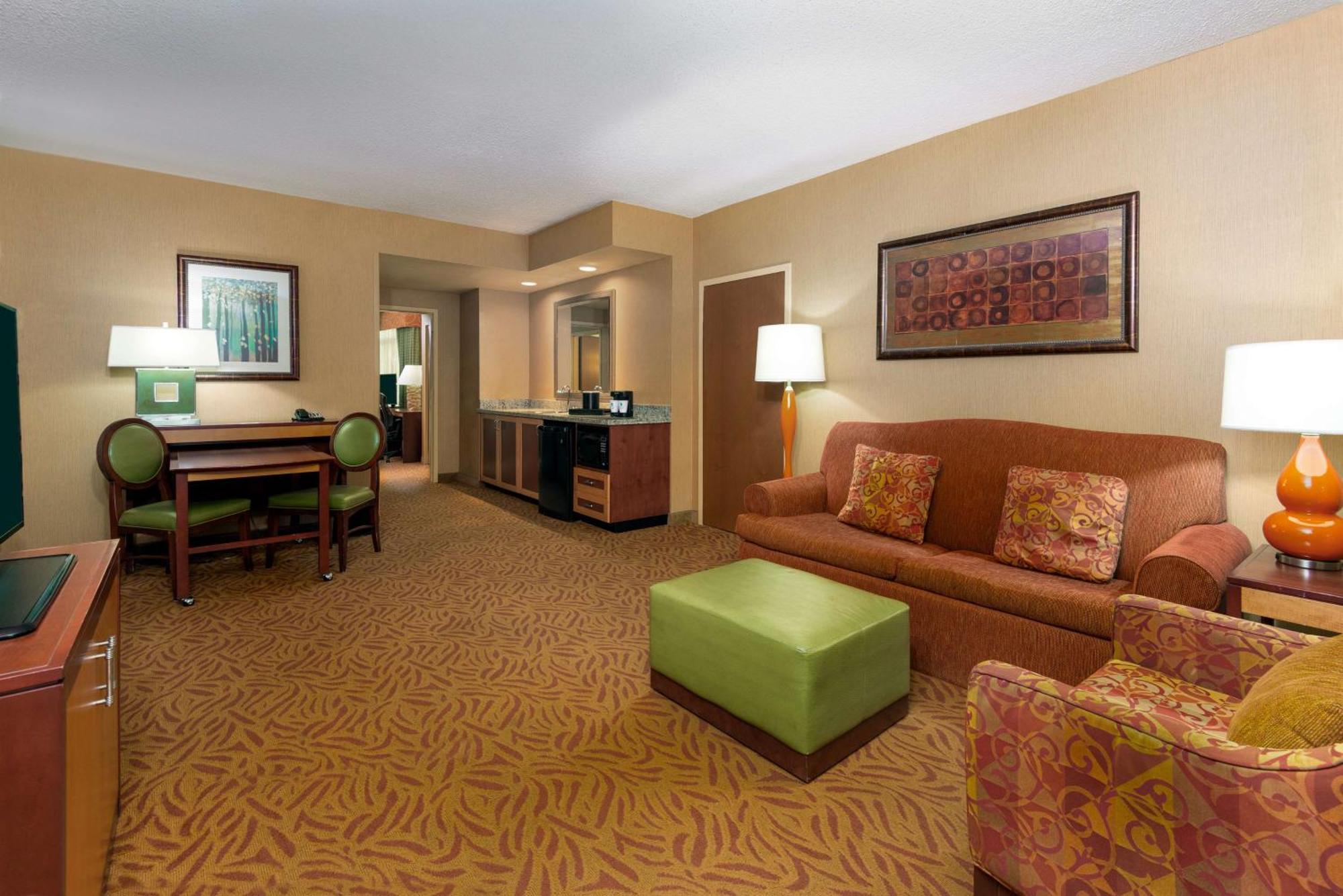 Embassy Suites Omaha- La Vista/ Hotel & Conference Center מראה חיצוני תמונה